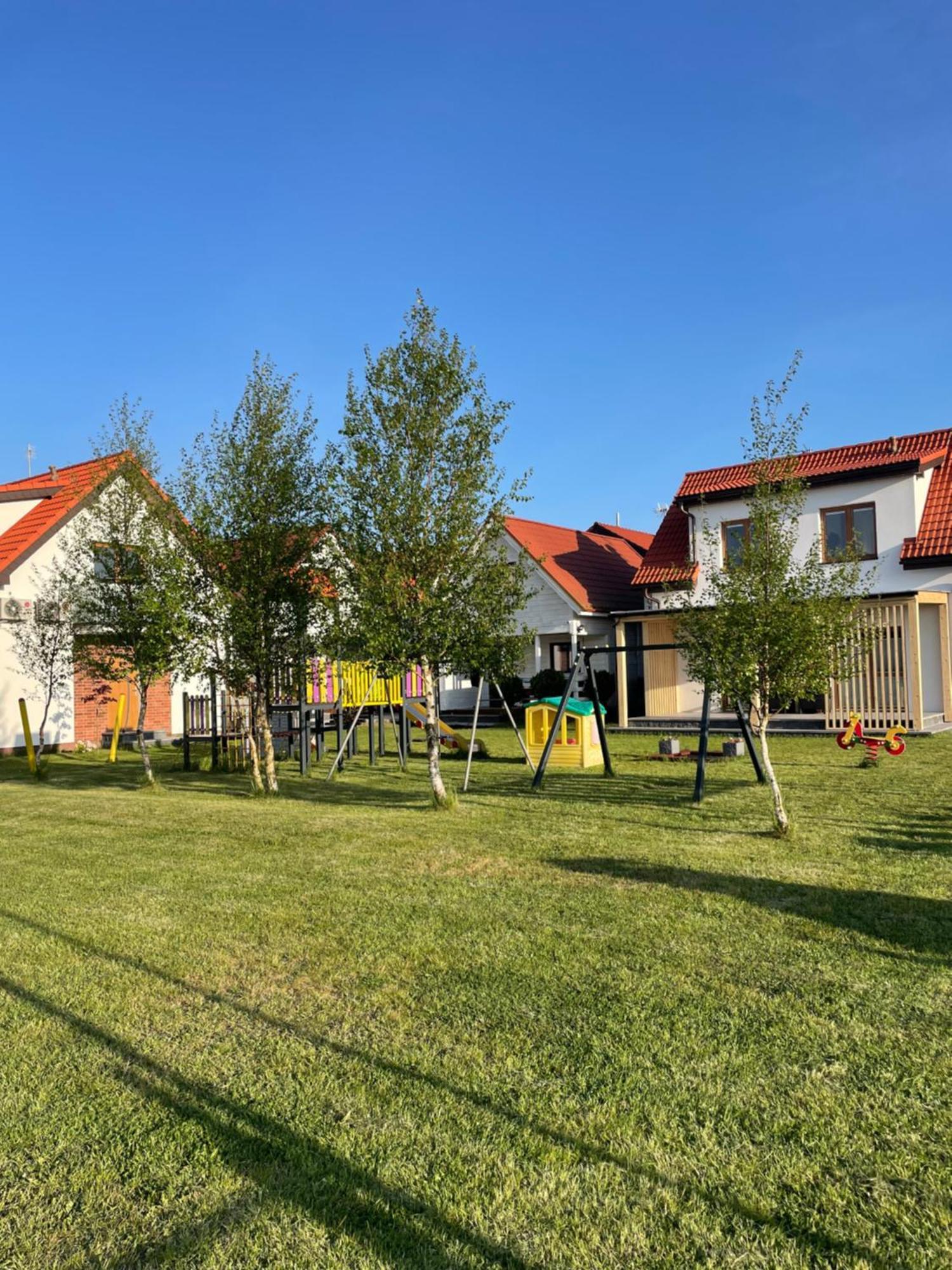 Morski Zakatek Apartamenty Рови Екстер'єр фото